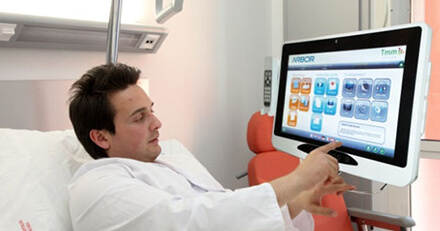 磐儀科技協助法國醫療機構建立床邊醫療資訊服務系統